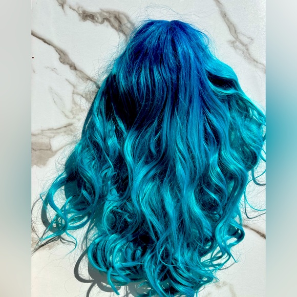 Accessories - Dual Blue tone Wig (perfect for Frozen or Mermaid). 24”+